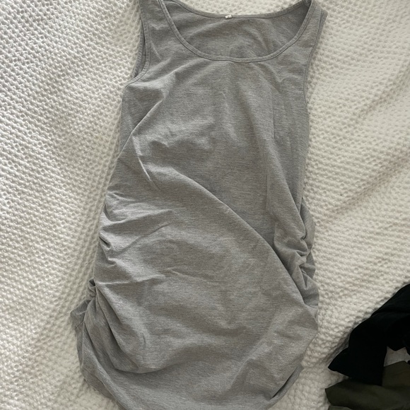 Lot of Maternity t shirts, tank tops, long sleeve! - Picture 6 of 7